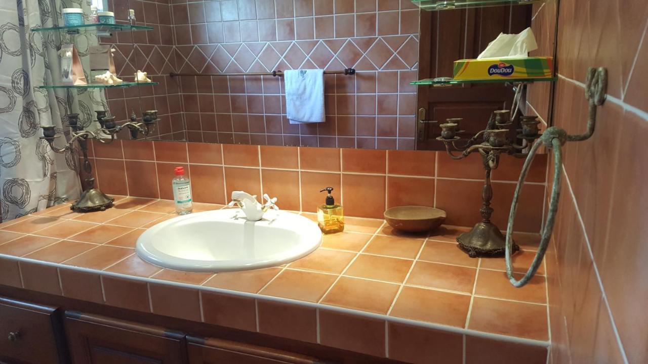 Agreable Chambre D'Hotes, Sdb, Piscine, Carbet Cuisine. Saint-Claude Exteriör bild