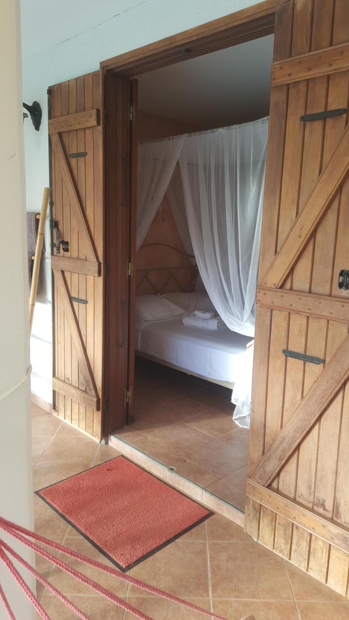 Agreable Chambre D'Hotes, Sdb, Piscine, Carbet Cuisine. Saint-Claude Exteriör bild